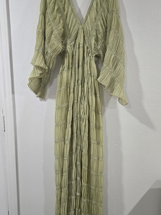 Dresses & Skirts - Flowy Sage Green Pleated Maxi Dress